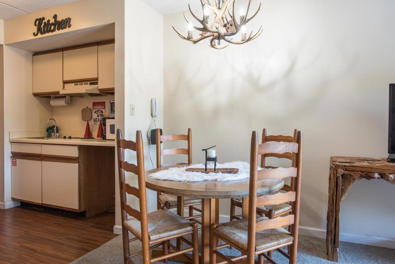 Downtown Gatlinburg Condo Экстерьер фото